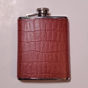 6 Oz. Stainless Steel Flask Cap Hip Pocket Crocodile Stamped Faux Brown Leather
